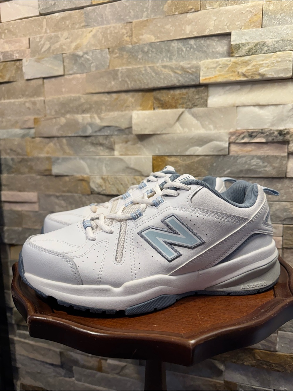 Womans Sz 8.5 Wide New Balance WX608v5 White Light Blue Sneakers Walking Shoes